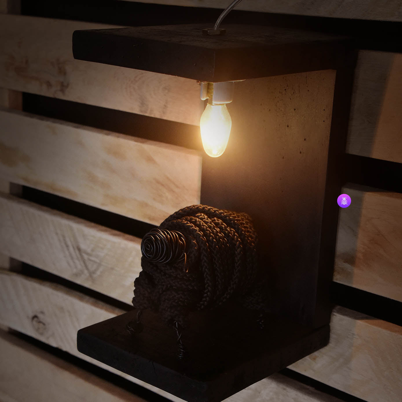Lampara / Escultura de Oveja Negra